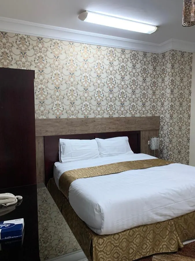***  فندق الزهراء الراقي Alzahra Alraqi Hotel Medina Saudi Arabia